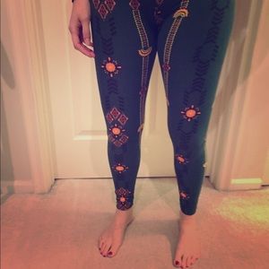 Pattern OS leggings Lularoe